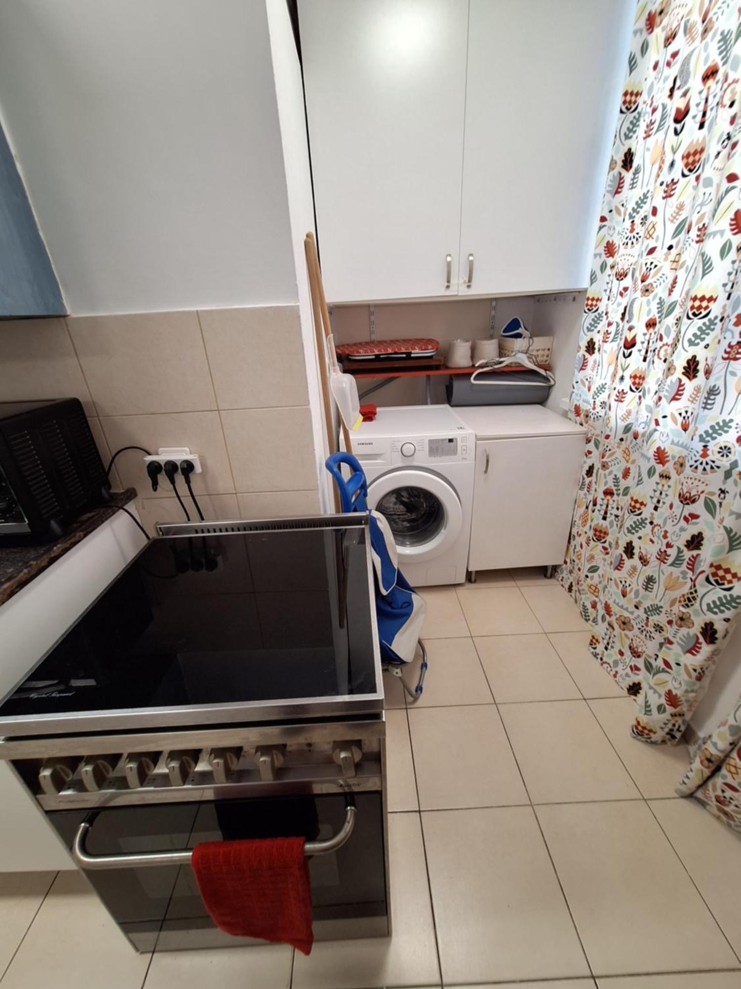 Amazing Apartment For 3 Guests Steps From The Beach Netanya Luaran gambar