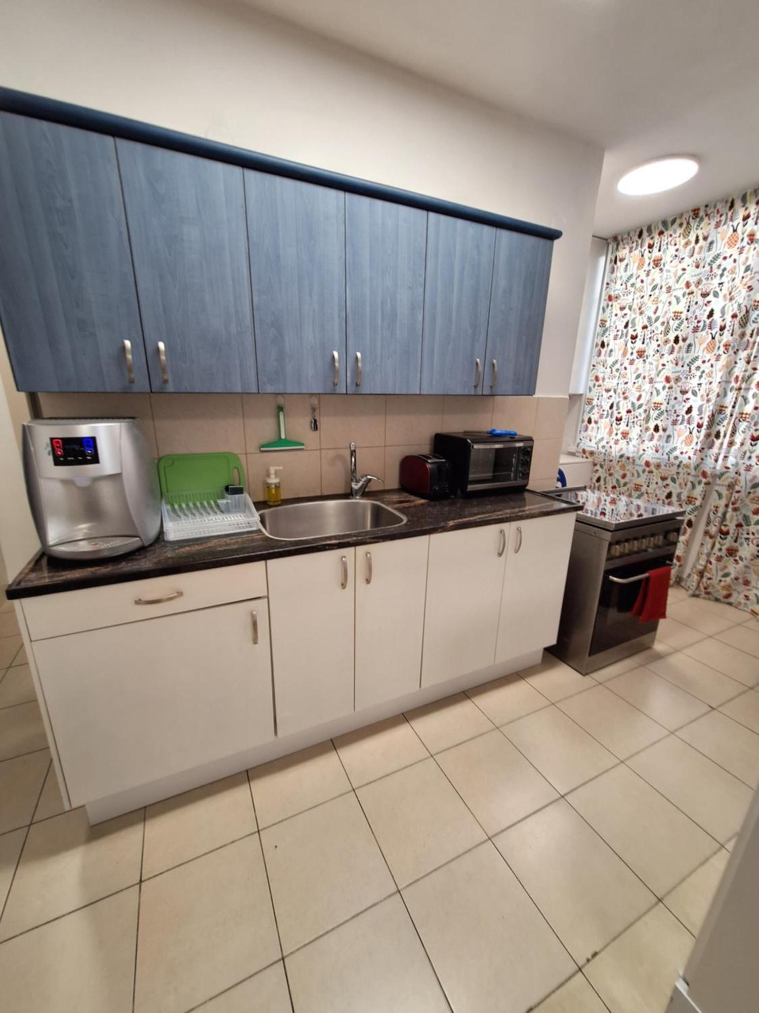 Amazing Apartment For 3 Guests Steps From The Beach Netanya Luaran gambar